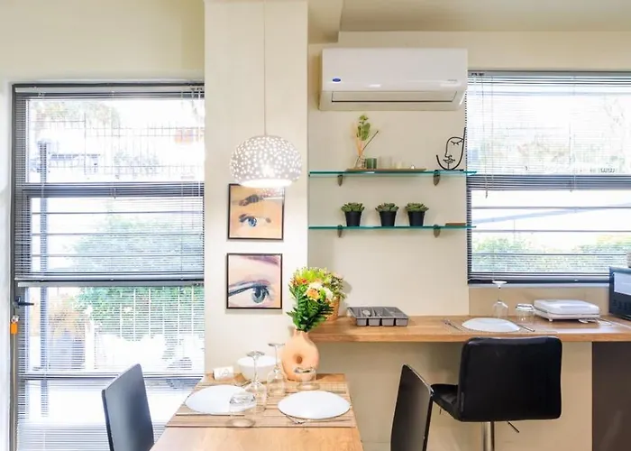 Aiolos Glyfada Centre Apartment 1